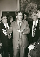 Roman Pelts speaking to Garry Kasparov at a function held by Mel Lastman 